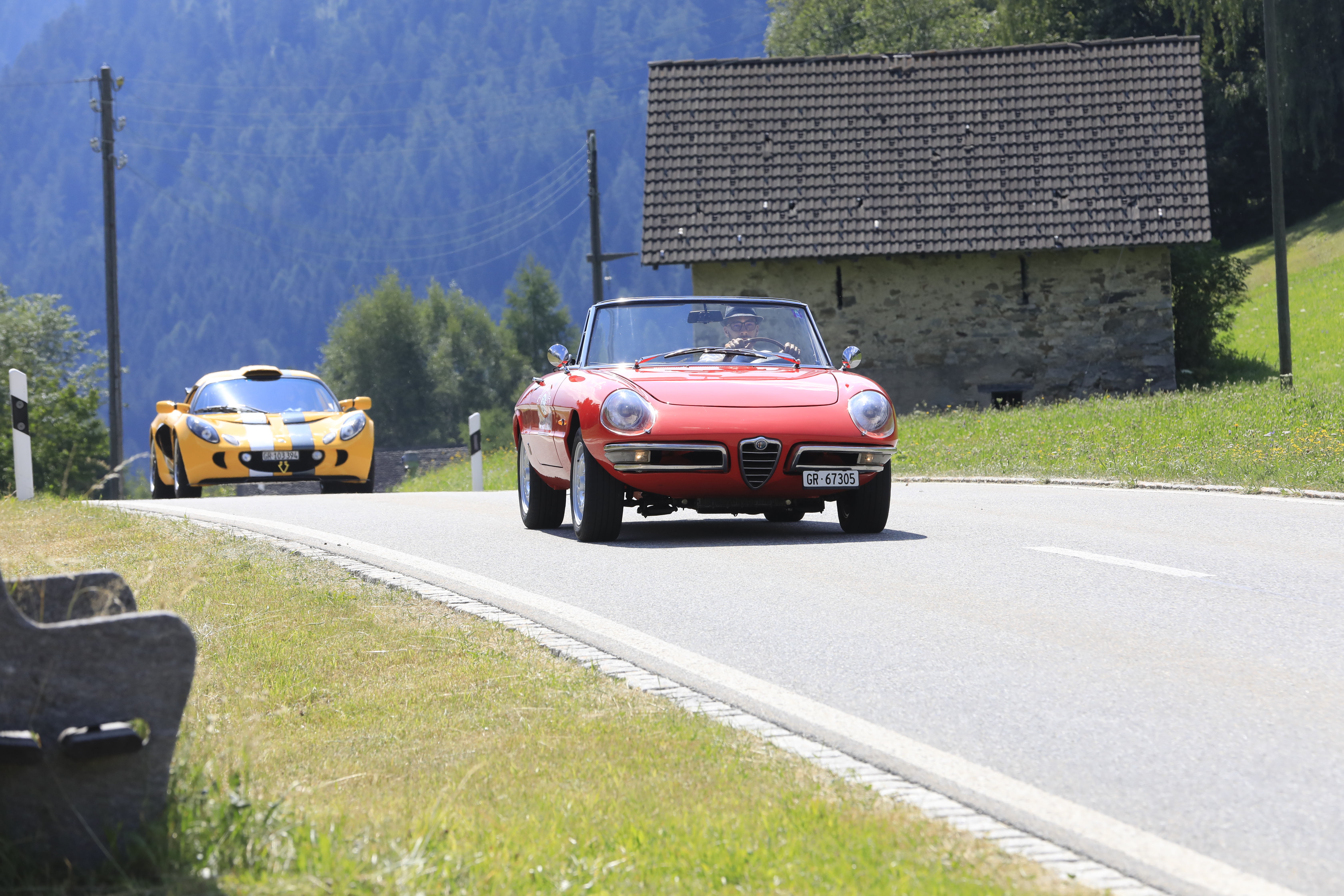 Alfa Spider Cabrio bei schönstem Wetter