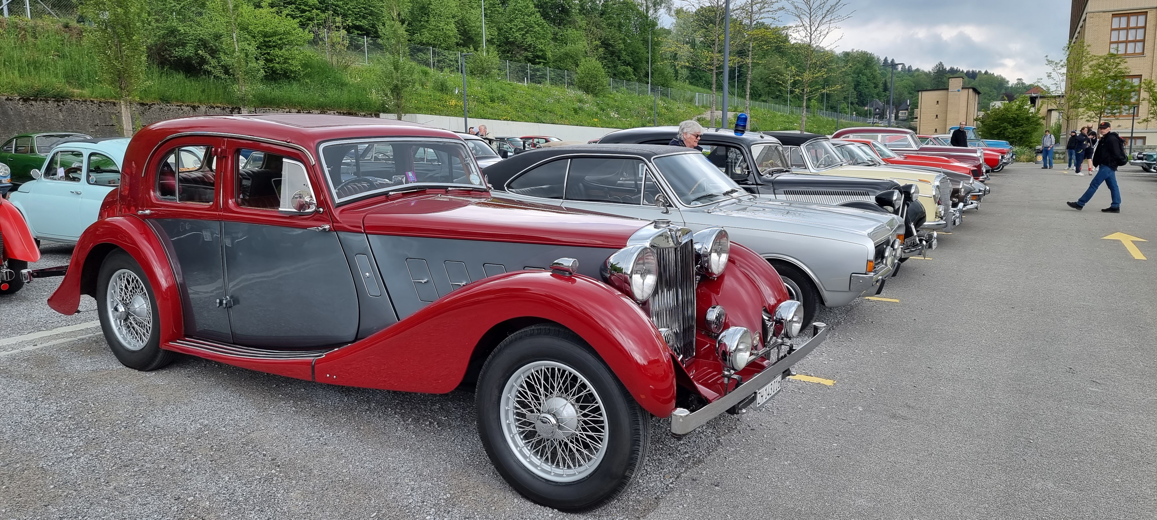 Oldtimer in Reihe