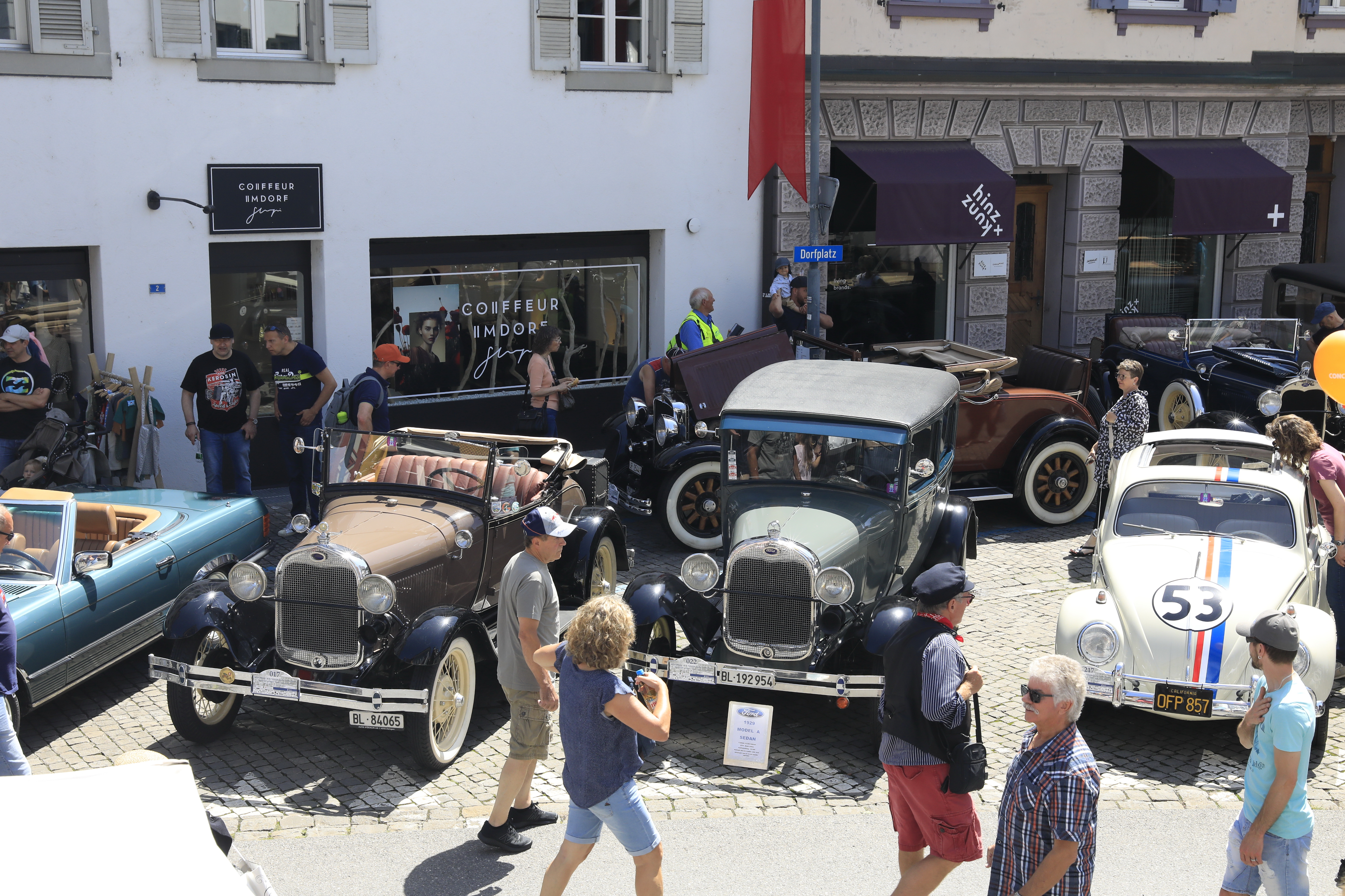 Oldtimer im Städtchen Sarnen