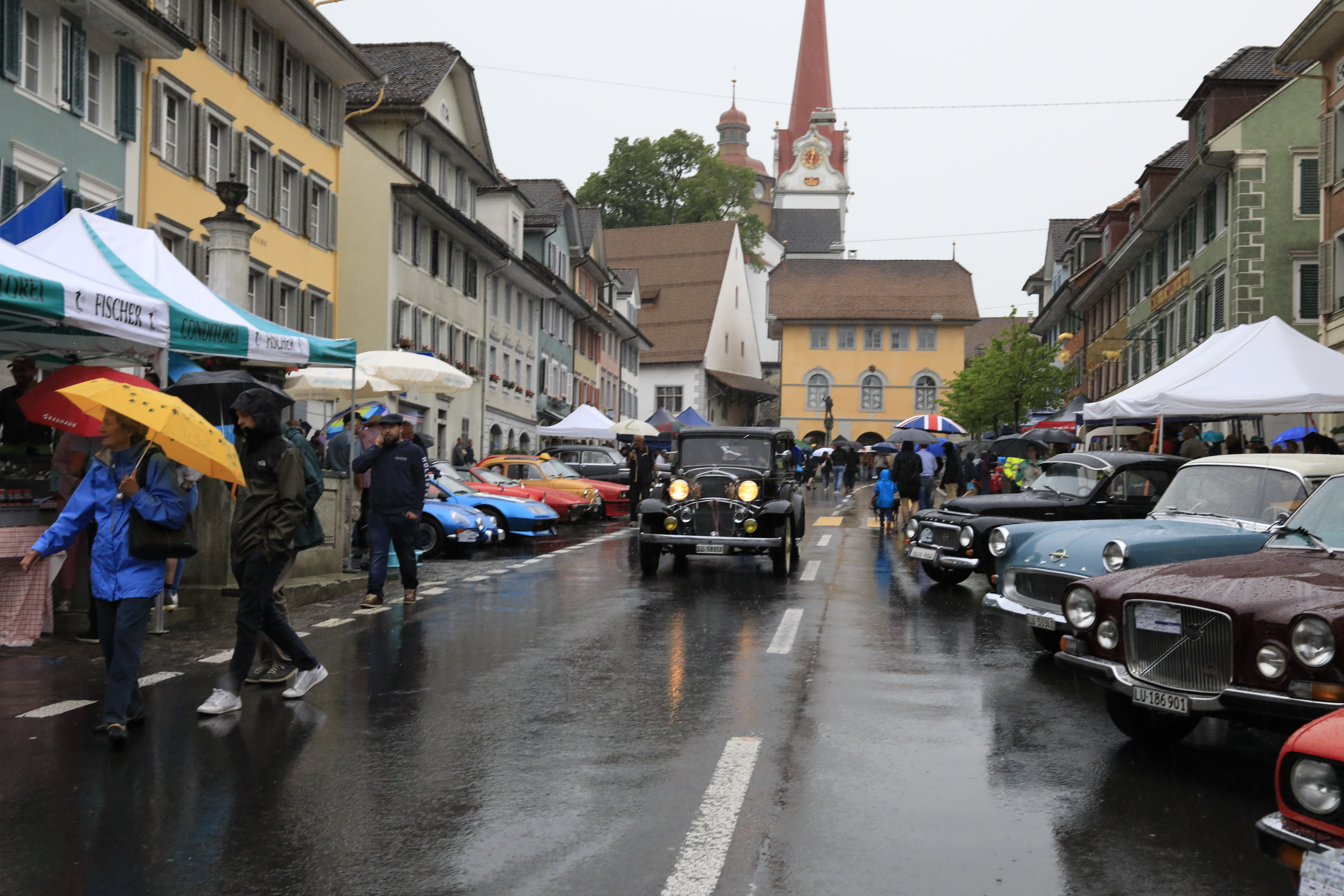 Oldies und Regenschirme