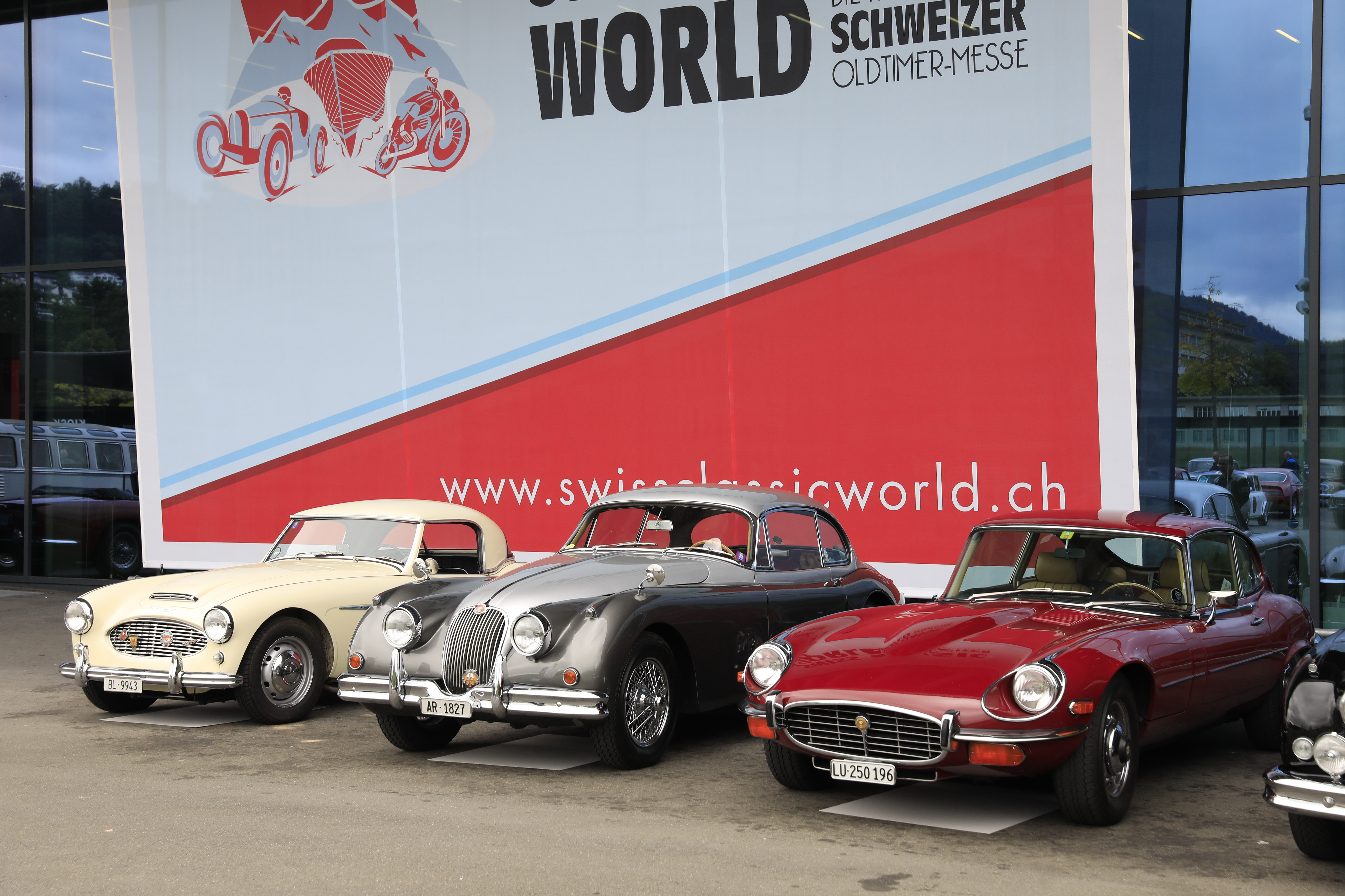 Klassiker am Eingang der Messe