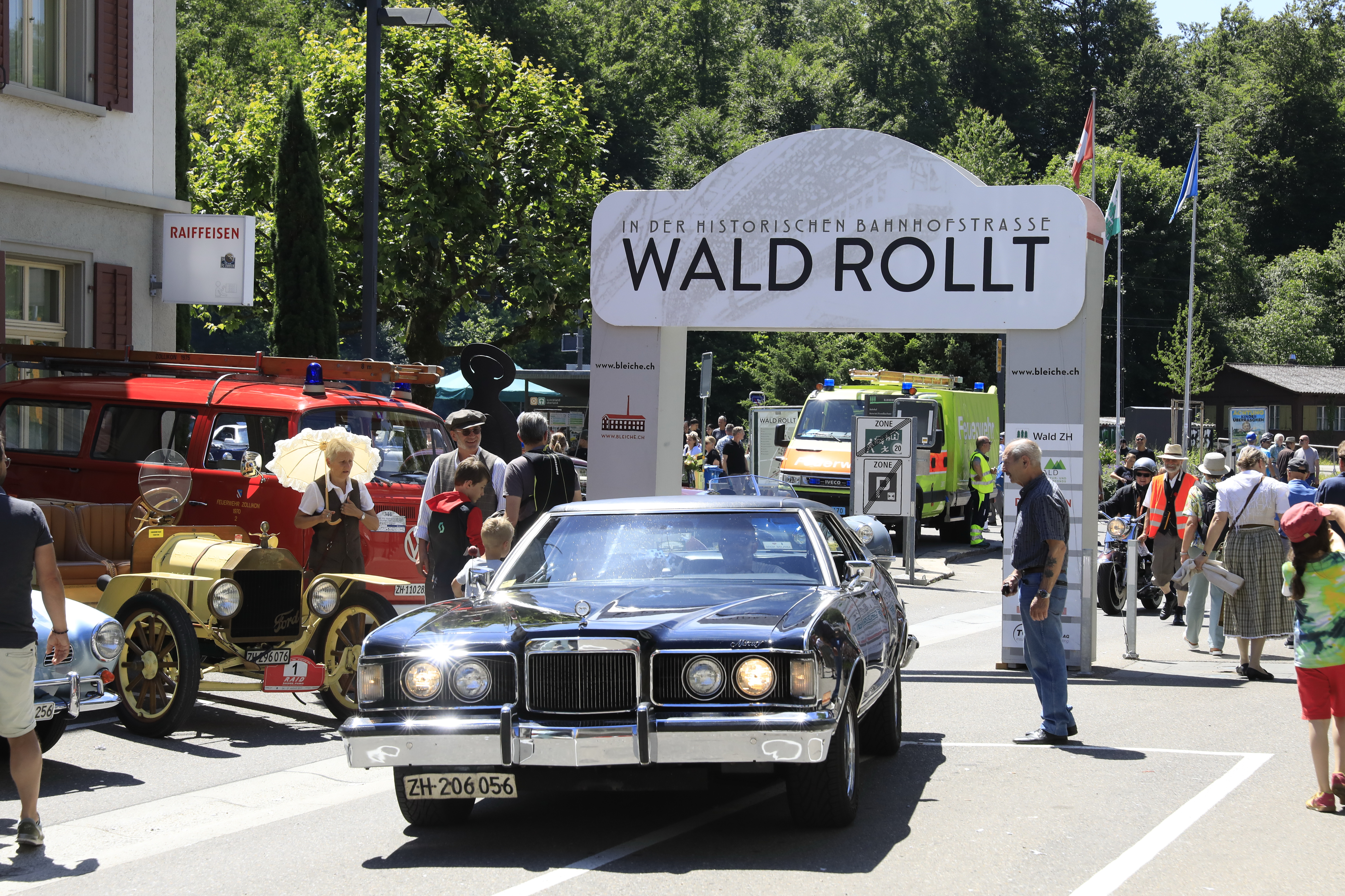 Start beim Wald rollt